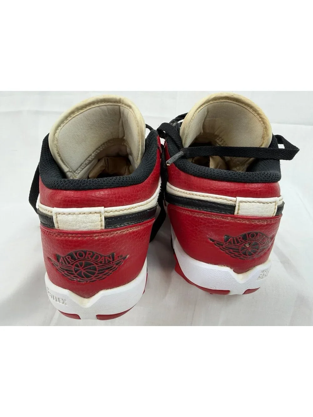Jordan AJ 1 Mid baseball Cleats kids size 5.5 Y